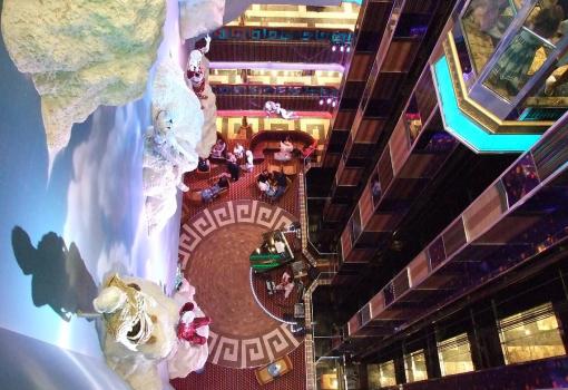 Vista de los espectaculares ascensores del Atrium